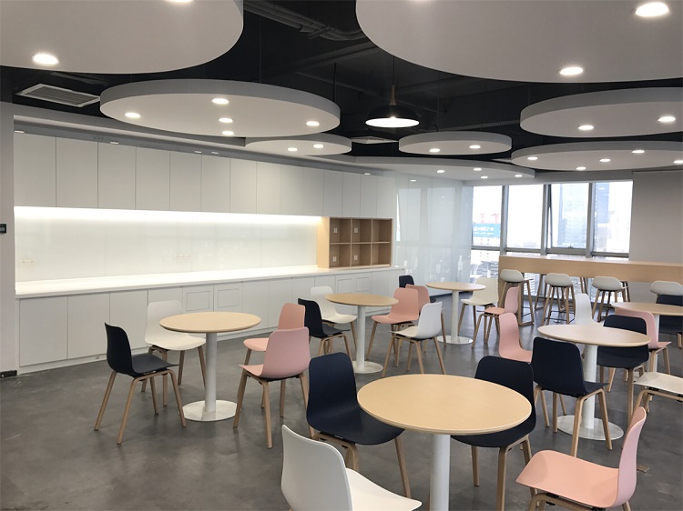 办公室装修明快性设计，加洲建设构建高效舒适办公场景